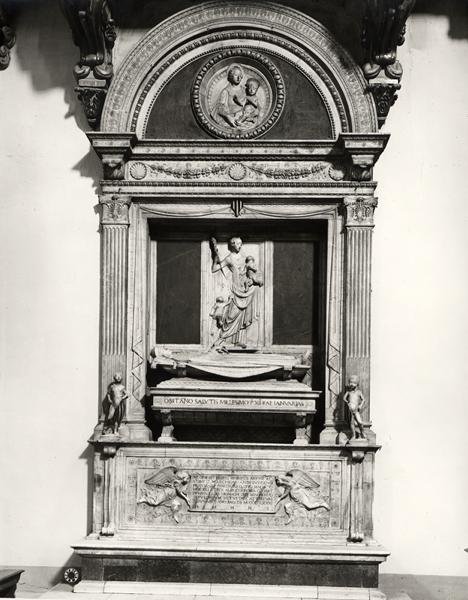 Monumentti kreivi Ugolle (k. 1001) Toscanan markgraveille (marmori) (m/v kuva) tekijältä Mino da Fiesole