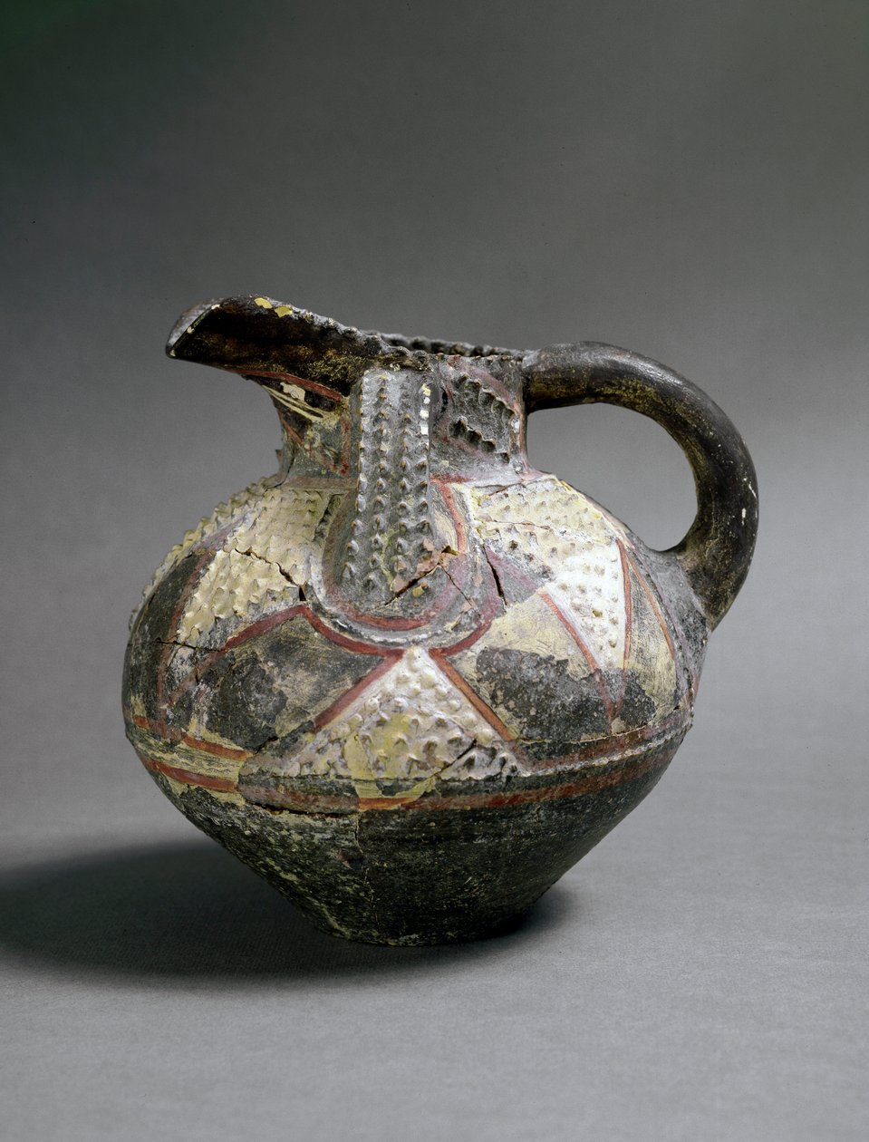 Minoen-taide: keraaminen maljakko Barbotine-tyyliin. Agia Triadasta (Hagia Triada). Noin 1500 eaa. Himmeä. 15,5 cm Heraklion, arkeologinen museo tekijältä Minoan