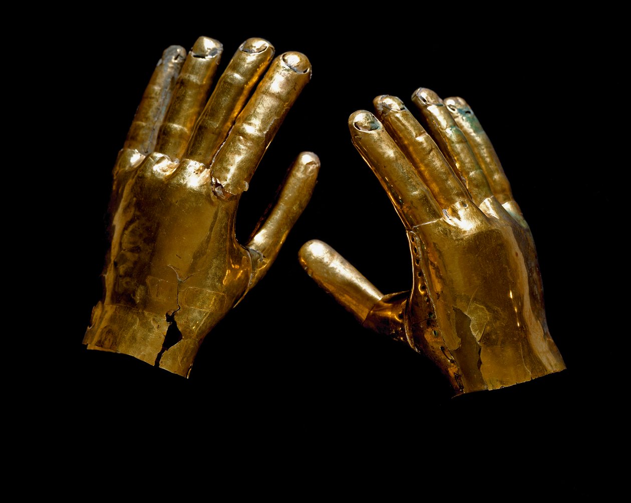 Prekolumbialainen taide, Mochica-kulttuuri (Moche, mochique): hautauskädet kullassa. 200-500 apres JC Lima, Musee de l