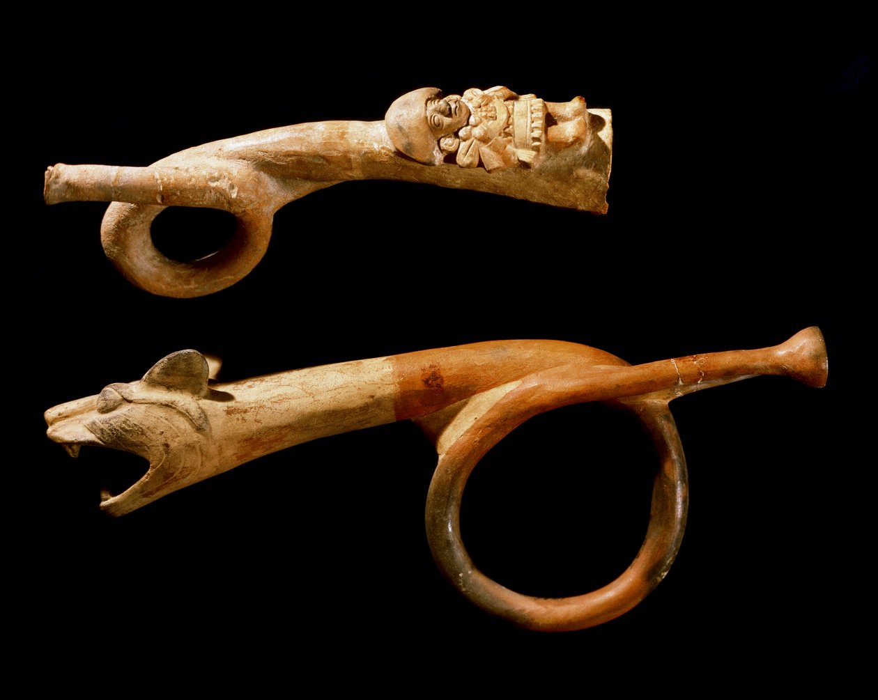 Esikolumbialainen taide, Mochica-kulttuuri (Ugly, Mochica): terrakottatrumpetit. 200-500 jKr Göteborg, etnografinen museo tekijältä Moche Moche