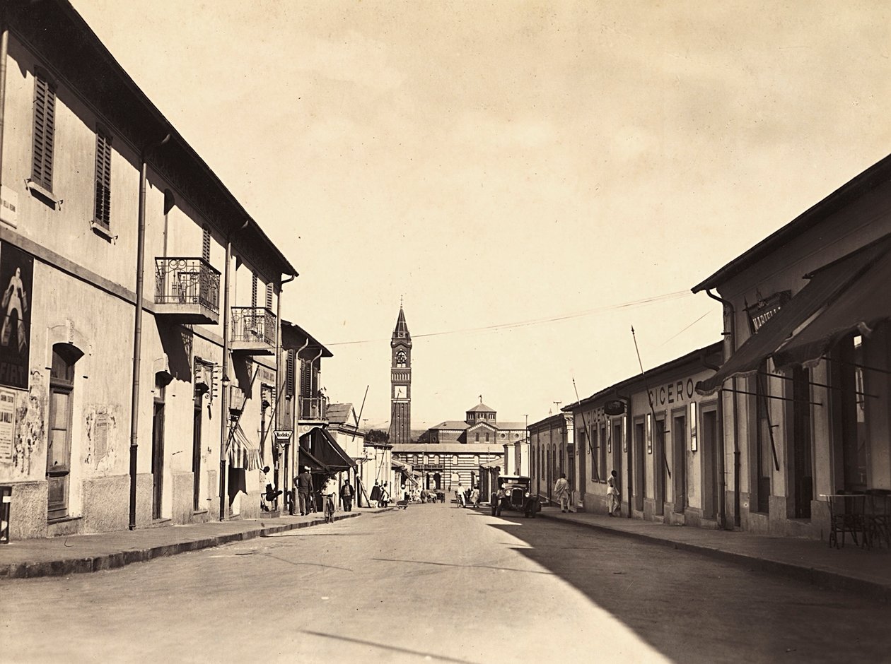 Imperiumin rakentaminen fasistisella aikakaudella: katu Asmarassa, 9.5.1936 (mv/w kuva) tekijältä Modestino Baldinetti
