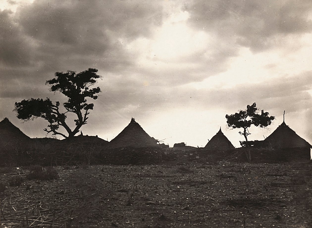 Imperiumin rakentaminen fasistisella aikakaudella: auringonlasku Mai Zaghenàssa, 09.5.1936 (m/v kuva) tekijältä Modestino Baldinetti