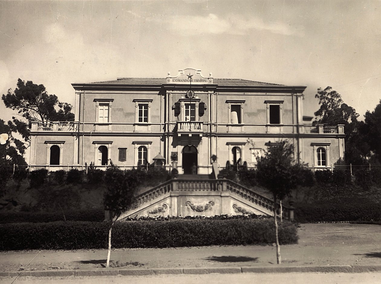 Imperiumin rakentaminen fasistisella aikakaudella: komentokeskus Asmarassa, 09.5.1936 (m/v kuva) tekijältä Modestino Baldinetti
