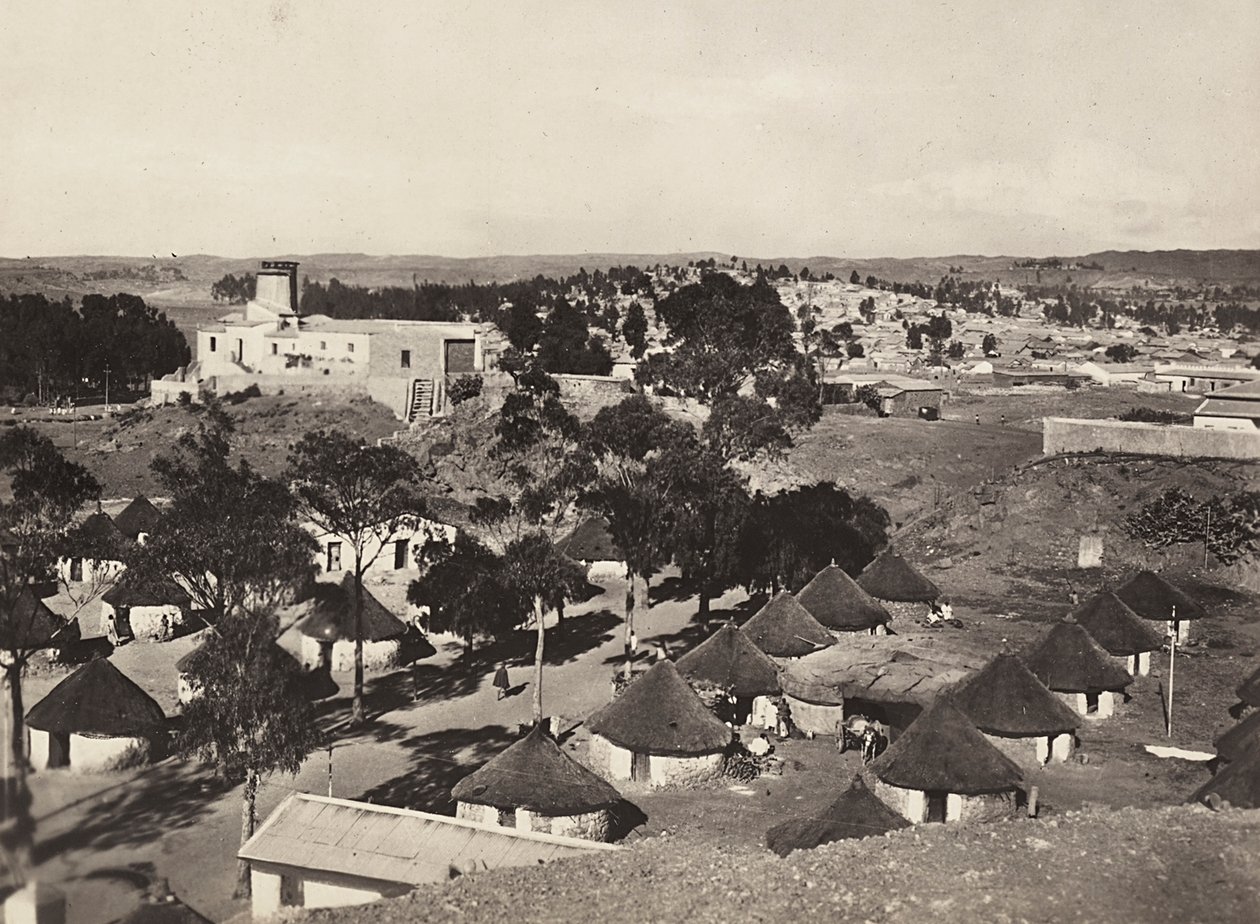 "Imperiumin rakentaminen" fasistisella aikakaudella: Asmaran alkuperäiskansojen kortteli, 9.5.1936 (m/v kuva) tekijältä Modestino Baldinetti