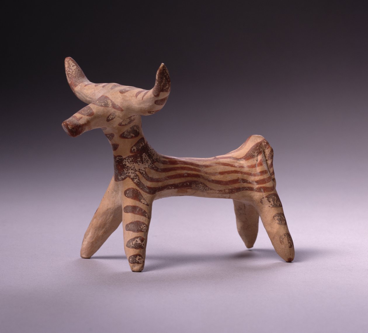 Härkä, noin 1400-1100 eKr. (terrakotta) tekijältä Mycenaean