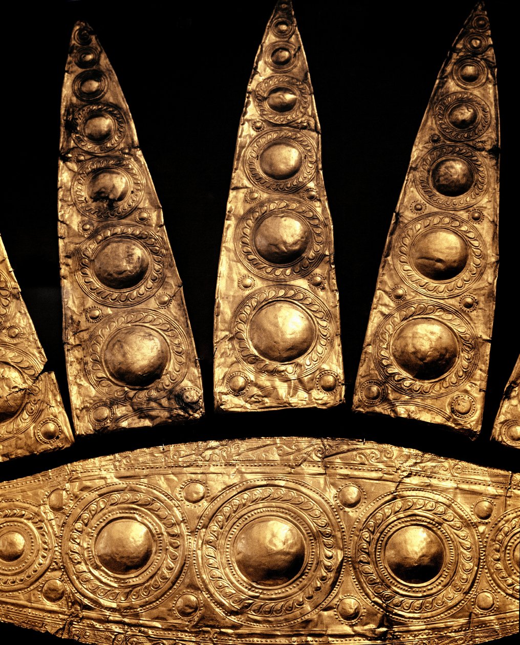 Mykeneen taide: yksityiskohta kultaisesta hautadiadeemista haudasta III, Mycenae. 1500-luvulla eaa. Himmeä. 14 cm Athenes, Kansallinen arkeologinen museo tekijältä Mycenaean
