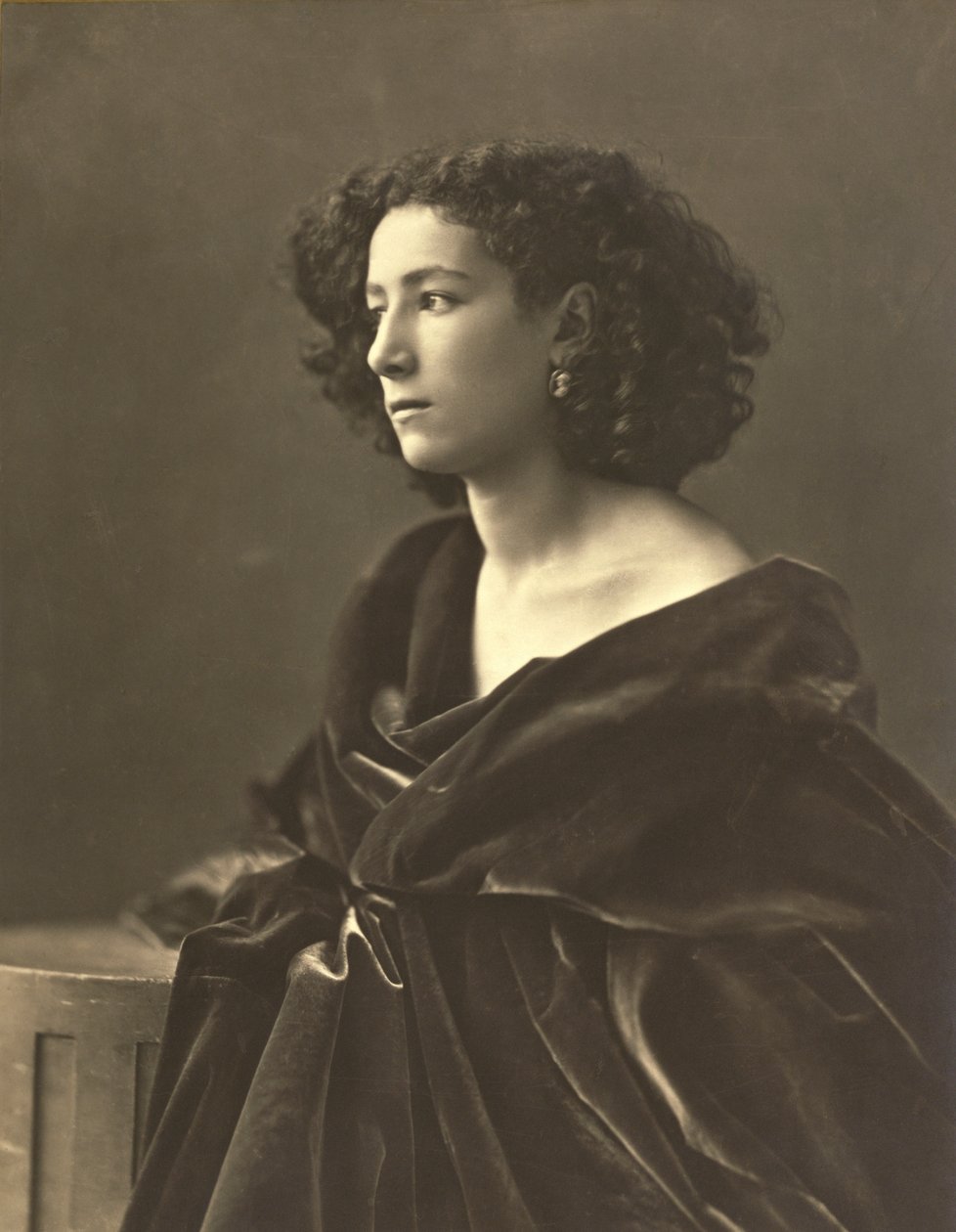 Sarah Bernhardt (1844-1924) ranskalainen näyttelijä, kuva Gaspard-Felix Tournachon eli Nadar tekijältä Nadar