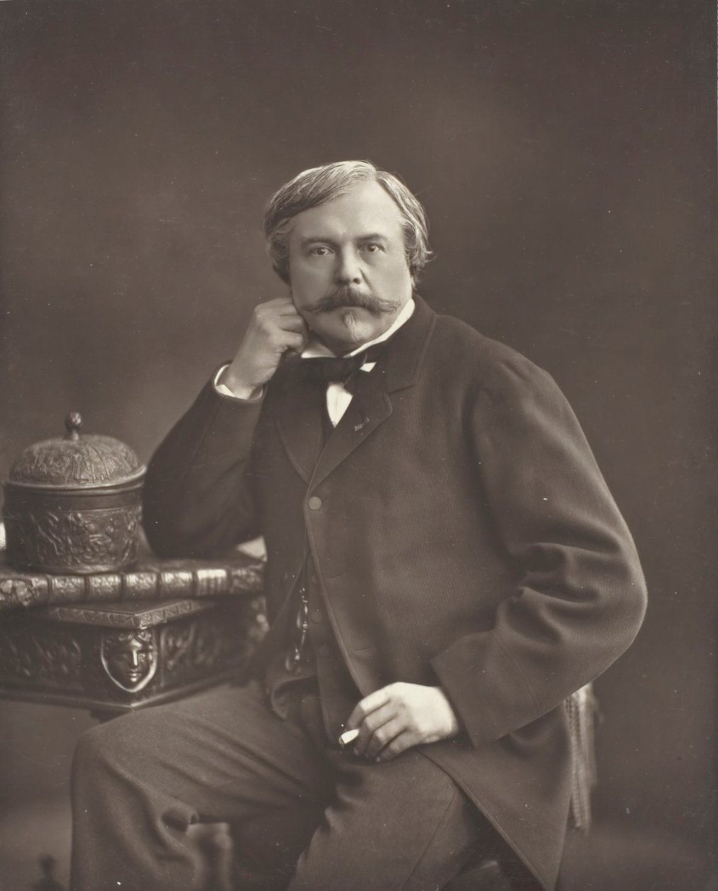 Edmond de Goncourt ranskalainen kirjailija ja kriitikko, 1822-1896, n. 185376. tekijältä Nadar
