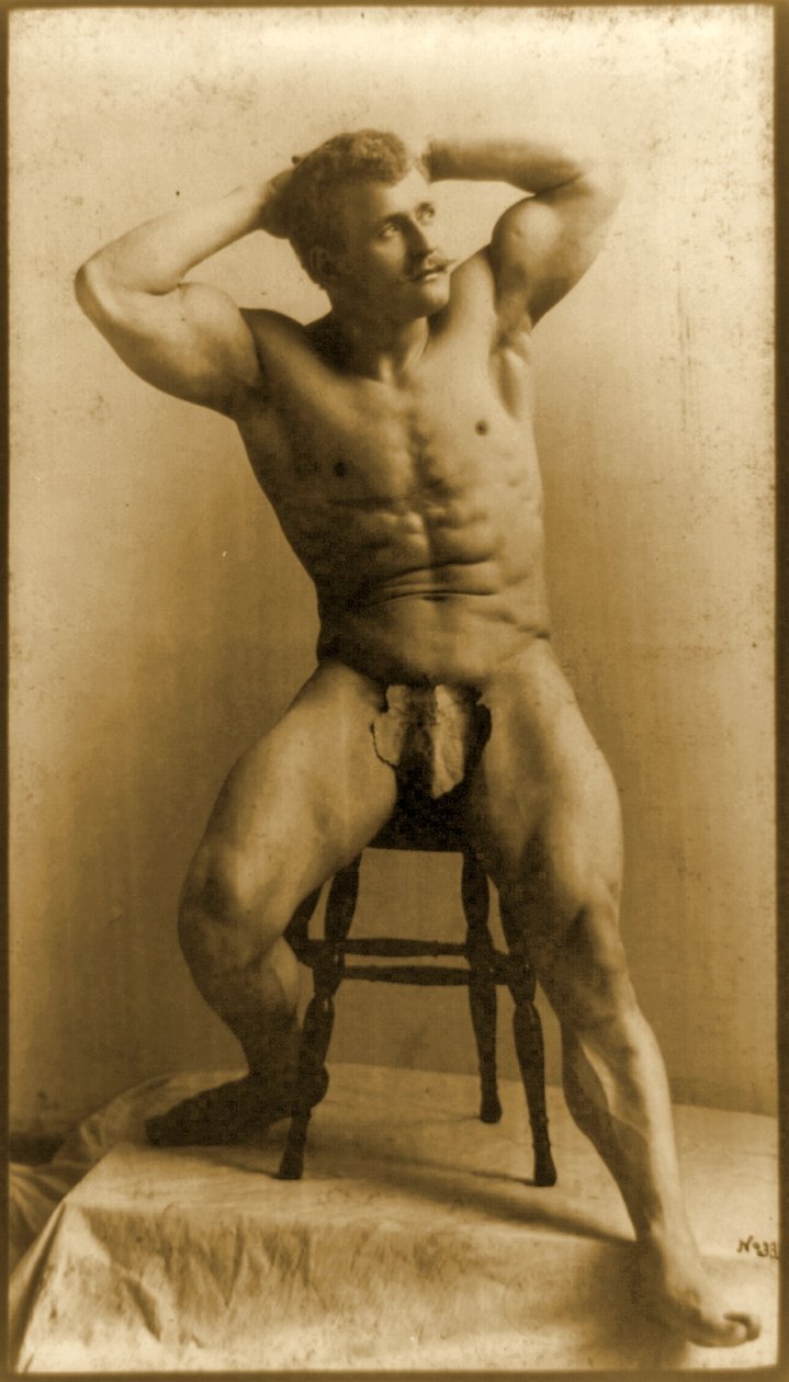 Eugen Sandow, klassisessa antiikin kreikkalais-roomalaisessa asennossa, n. 1893 tekijältä Napoleon Sarony