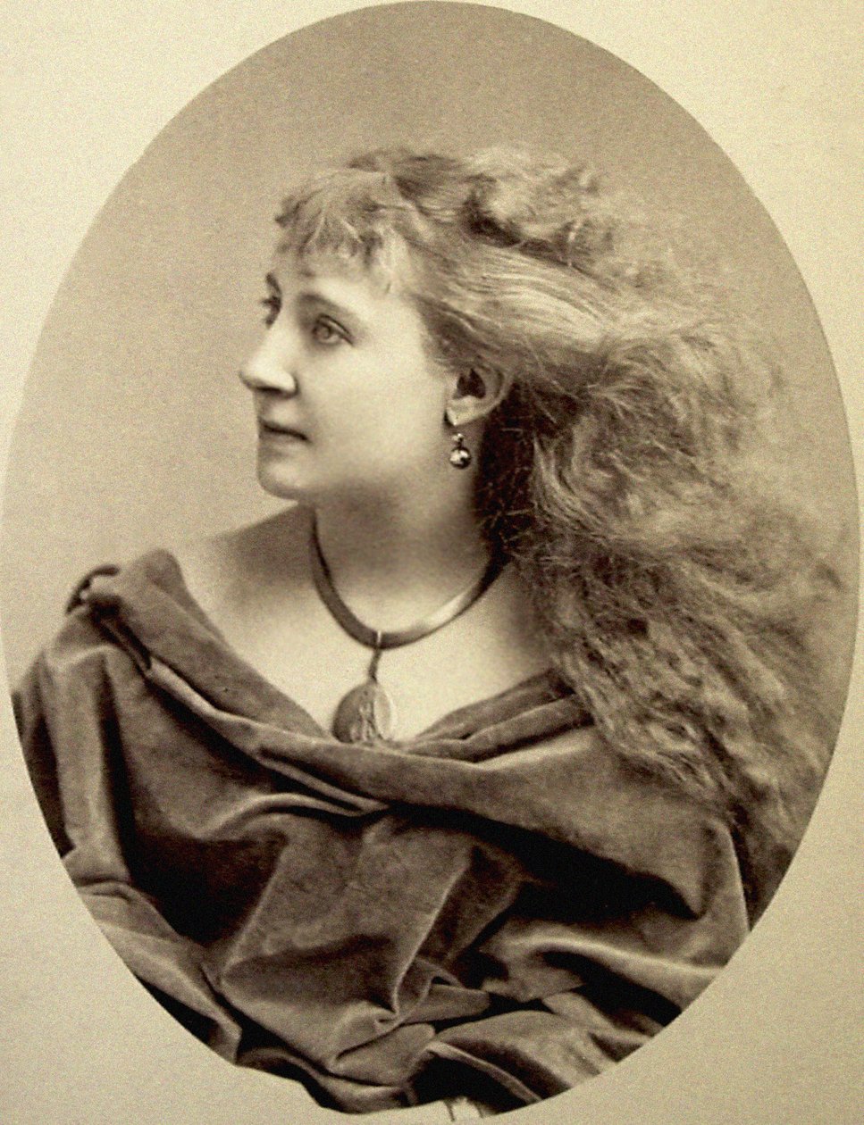 Lydia Thompsonin muotokuva, n. 1865 tekijältä Napoleon Sarony