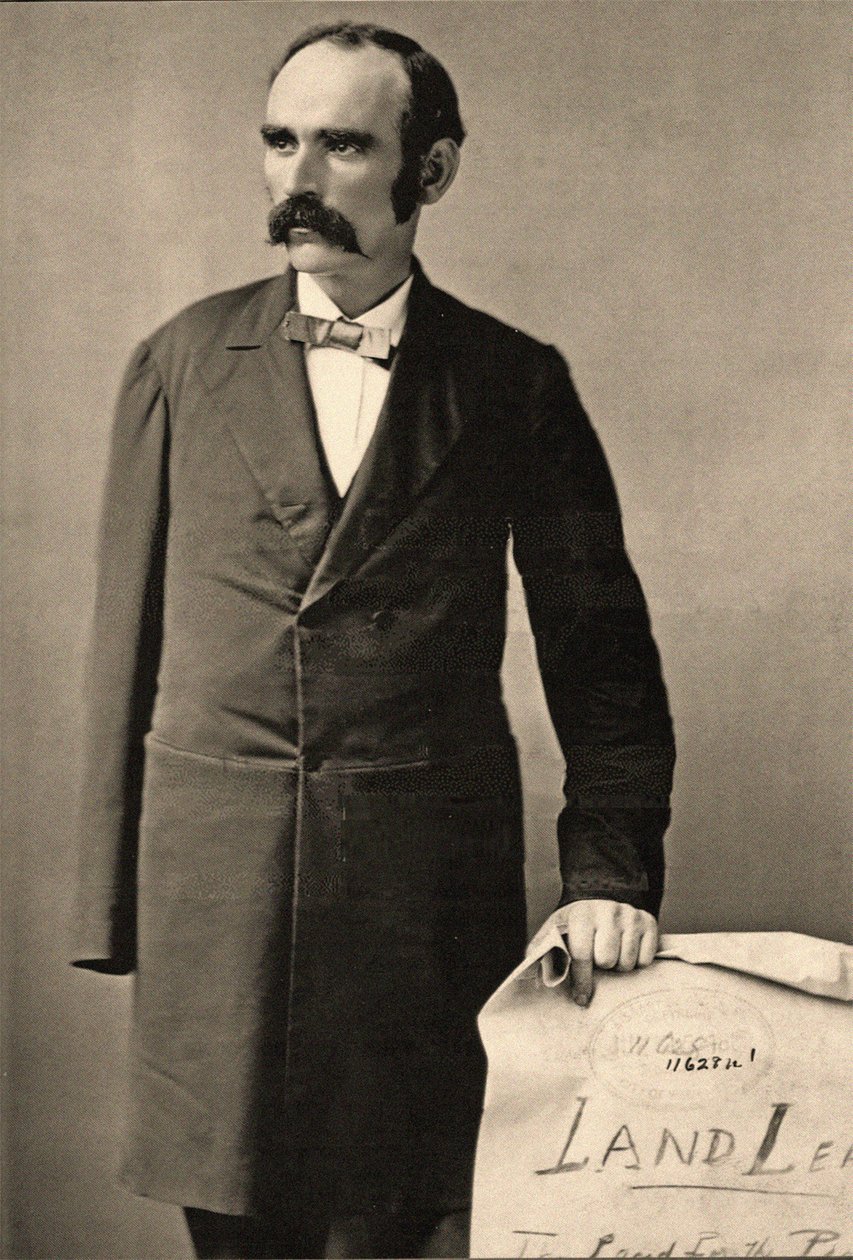 Muotokuva Michael Davittista, New Yorkista. noin 1882 tekijältä Napoleon Sarony