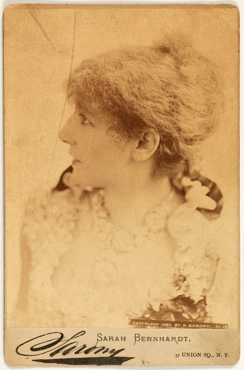 Porträt von Rosine Bernard, genannt Sarah Bernhardt (1844-1923), Schauspielerin tekijältä Napoleon Sarony