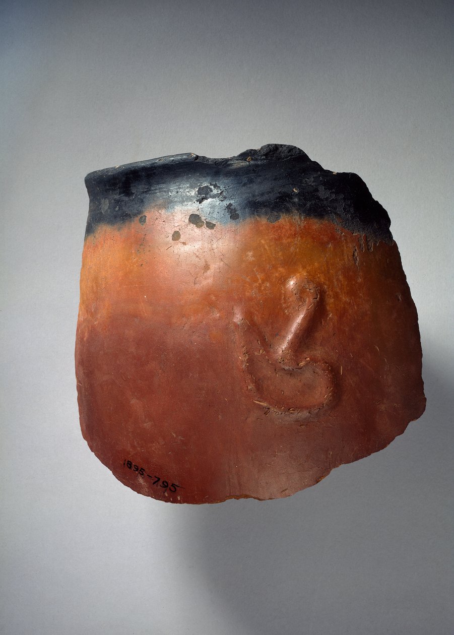 Ruukun sirpale, jossa on Ala-Egyptin kruunu kohokuvana, predynastinen (keramiikka). tekijältä Naqada I Period Egyptian