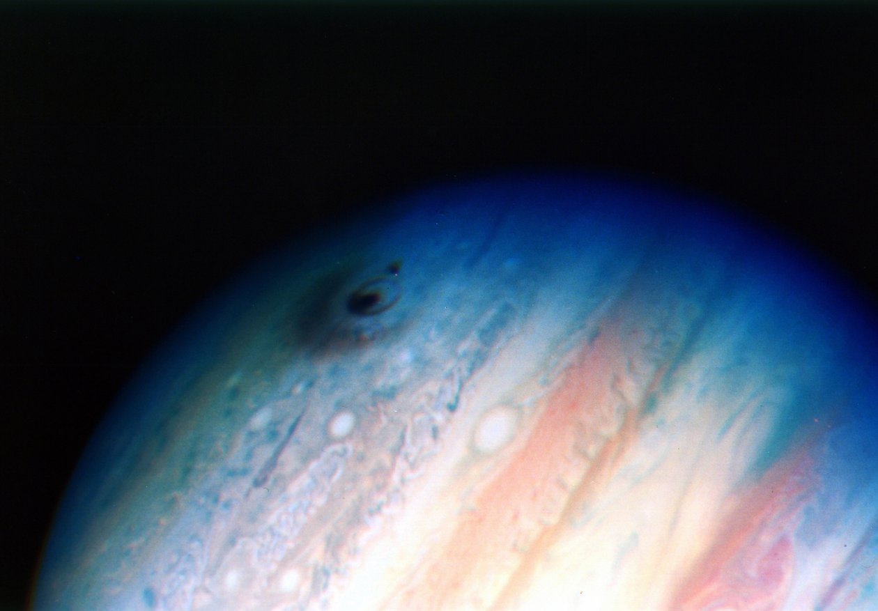 Comet Shoemaker-Levy, 1994. Impact with Jupiter 20. heinäkuuta 1994. NASA valokuva. tekijältä National Aeronautics and Space Administration National Aeronautics and Space Administration