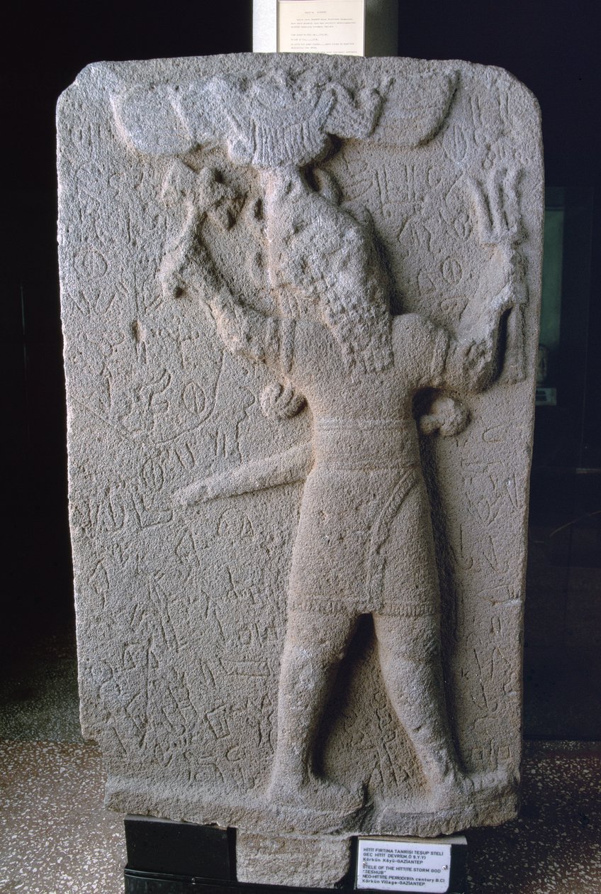 Stele of the Storm God Teshub, Korkunista, Turkista (basaltti) tekijältä Neo Hittite