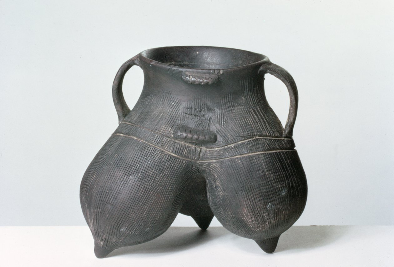 Kolmijalkainen alus, Lung-shan-kulttuuri, n. 2000 eKr. (musta keramiikka) tekijältä Neolithic