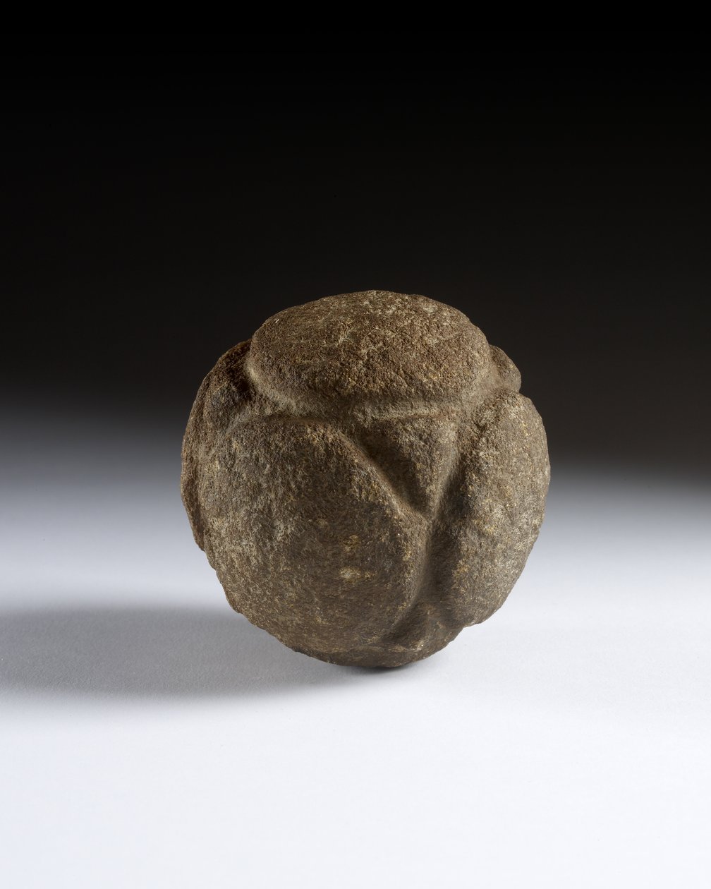 Veistetty pallo, myöhäinen neoliitti, Skotlanti, noin 3750-2000 eaa. tekijältä Neolithic