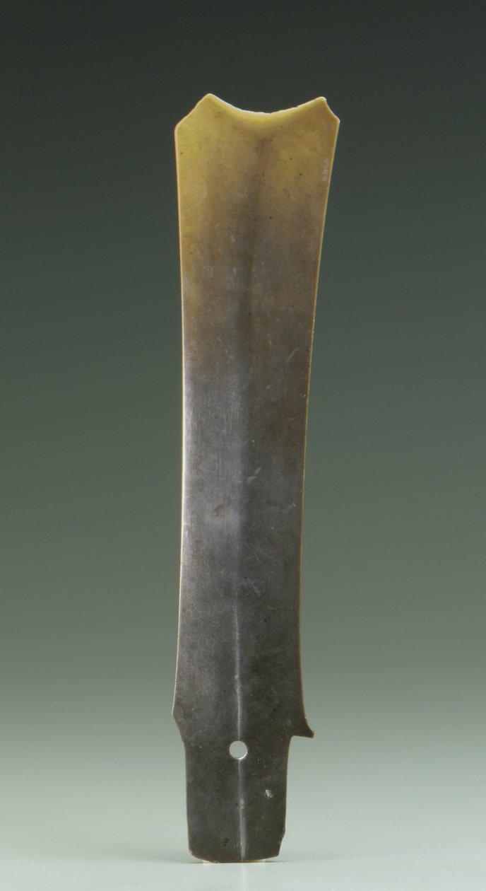 Haarukkataltta (zhang), Qijia-kulttuuri, n. 2500-2000 eKr. (jade) tekijältä Neolithic Period Chinese School