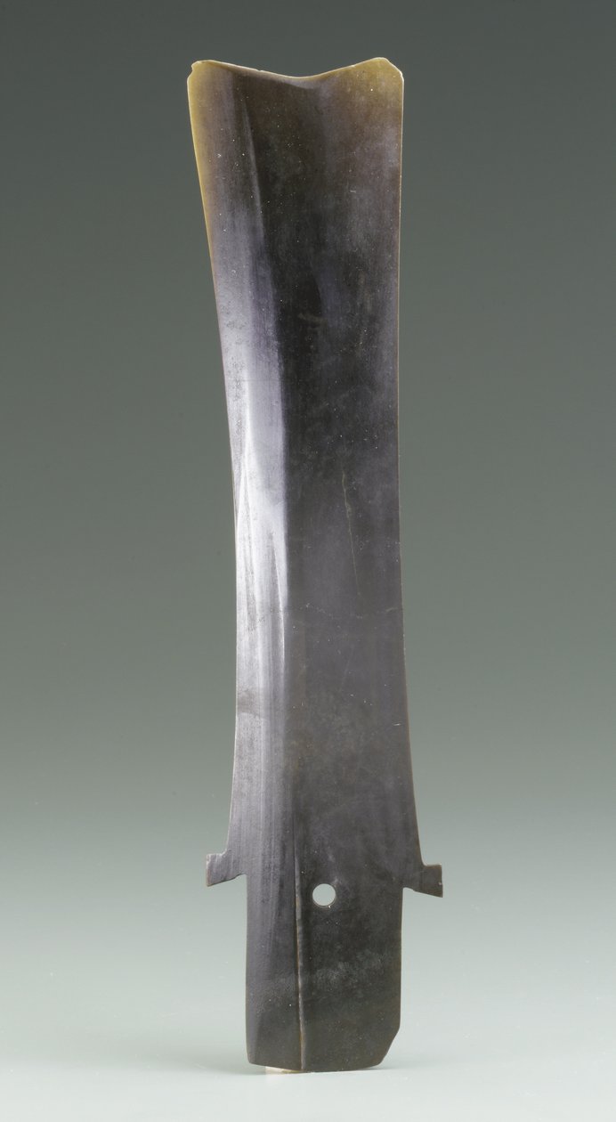 Sadonkorjuuveitsi (hu), Qijia Culture, n. 2500-2000 eKr. (jade) tekijältä Neolithic Period Chinese School