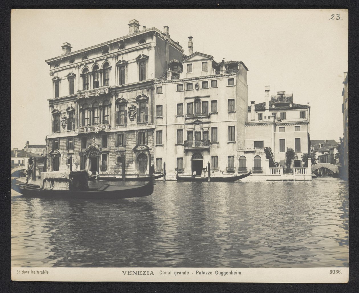 Palazzo Guggenheimin ulkopuoli Venetsiassa Venetsia - Canal Grand - Palazzo Guggenheim (otsikko esineessä) tekijältä Neue Photographische Gesellschaft
