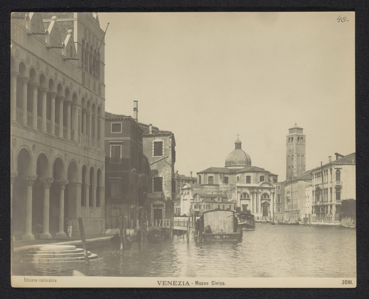 Gevel van de Fondaco dei Turchi te Venetië Venetsia - Civic Museum (nimi esineessä) tekijältä Neue Photographische Gesellschaft