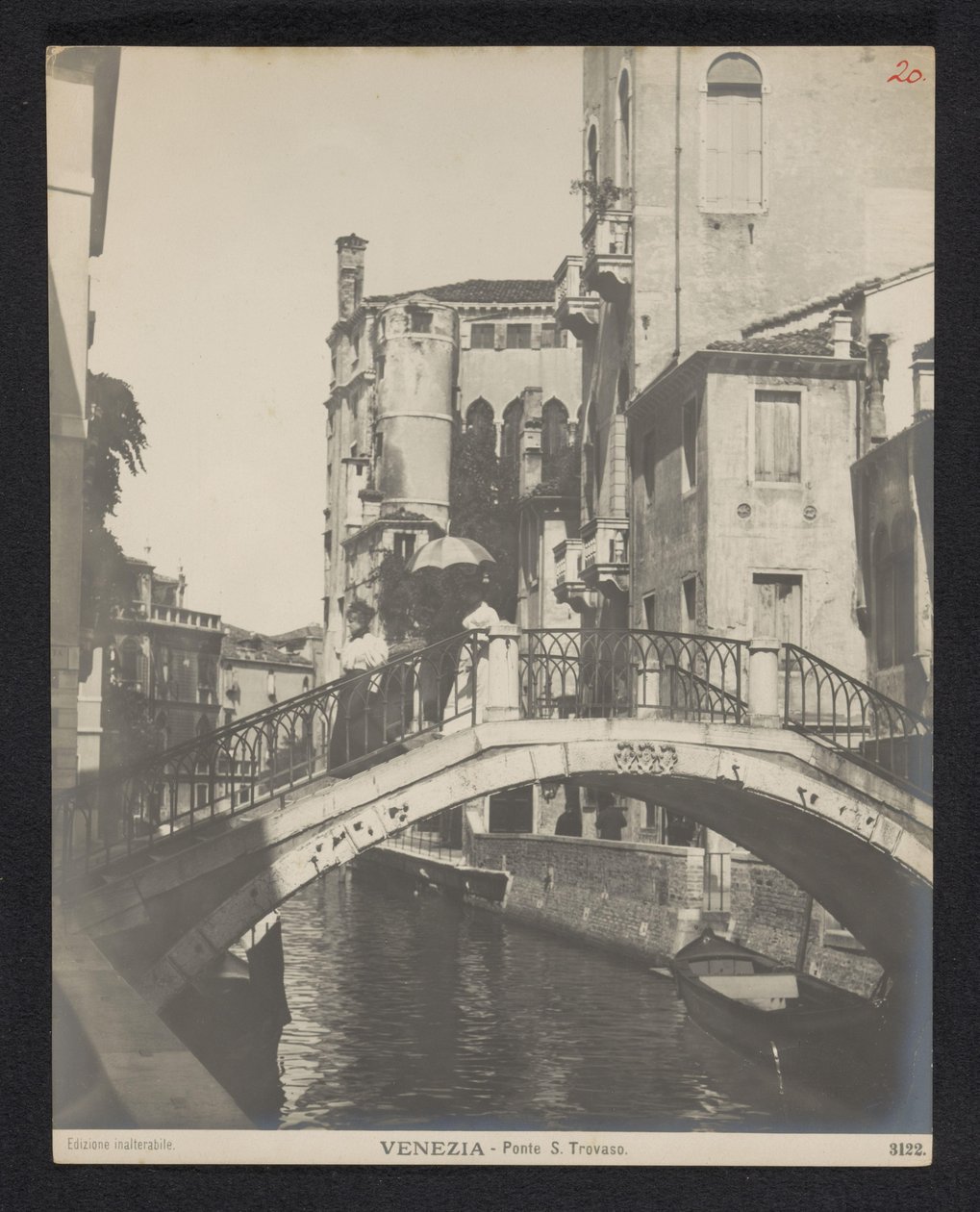 Ponte San Trovaso te Venetië Venetsia - Ponte S. Trovaso (otsikko esineessä) tekijältä Neue Photographische Gesellschaft