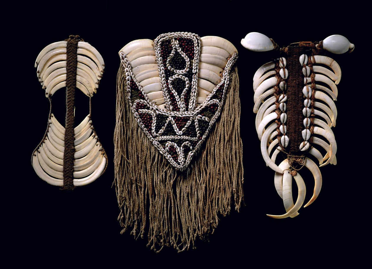 Rintakoristeet tekijältä Papua New Guinean