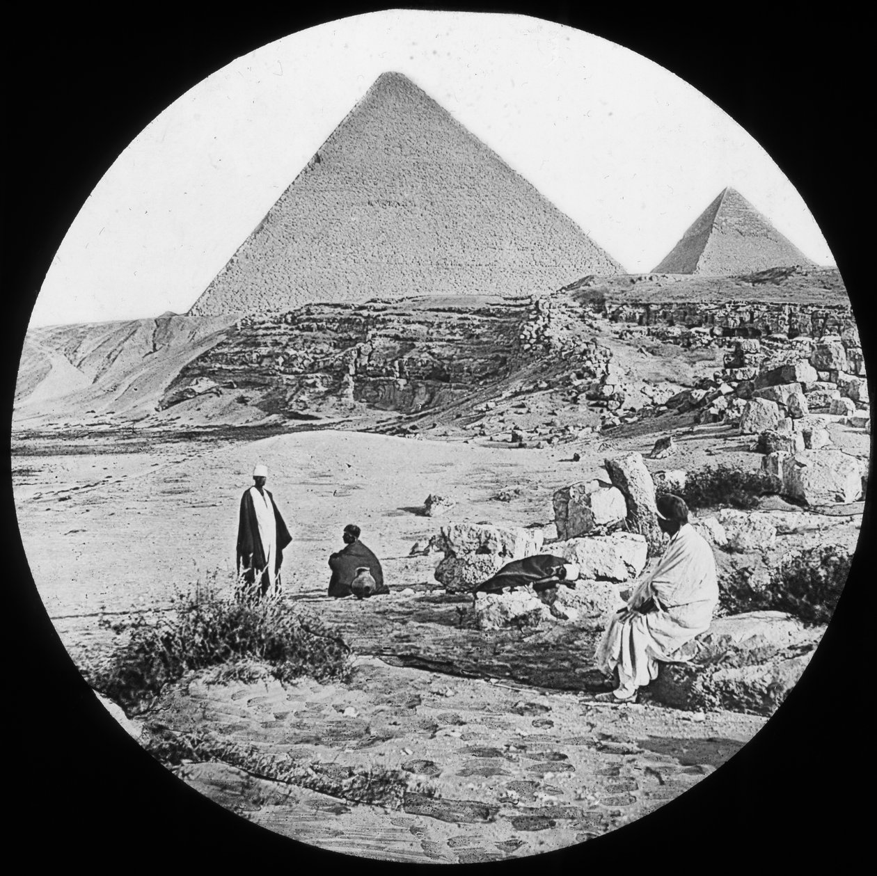 Suuret pyramidit, Giza, Egypti, c1890 tekijältä Newton and Co