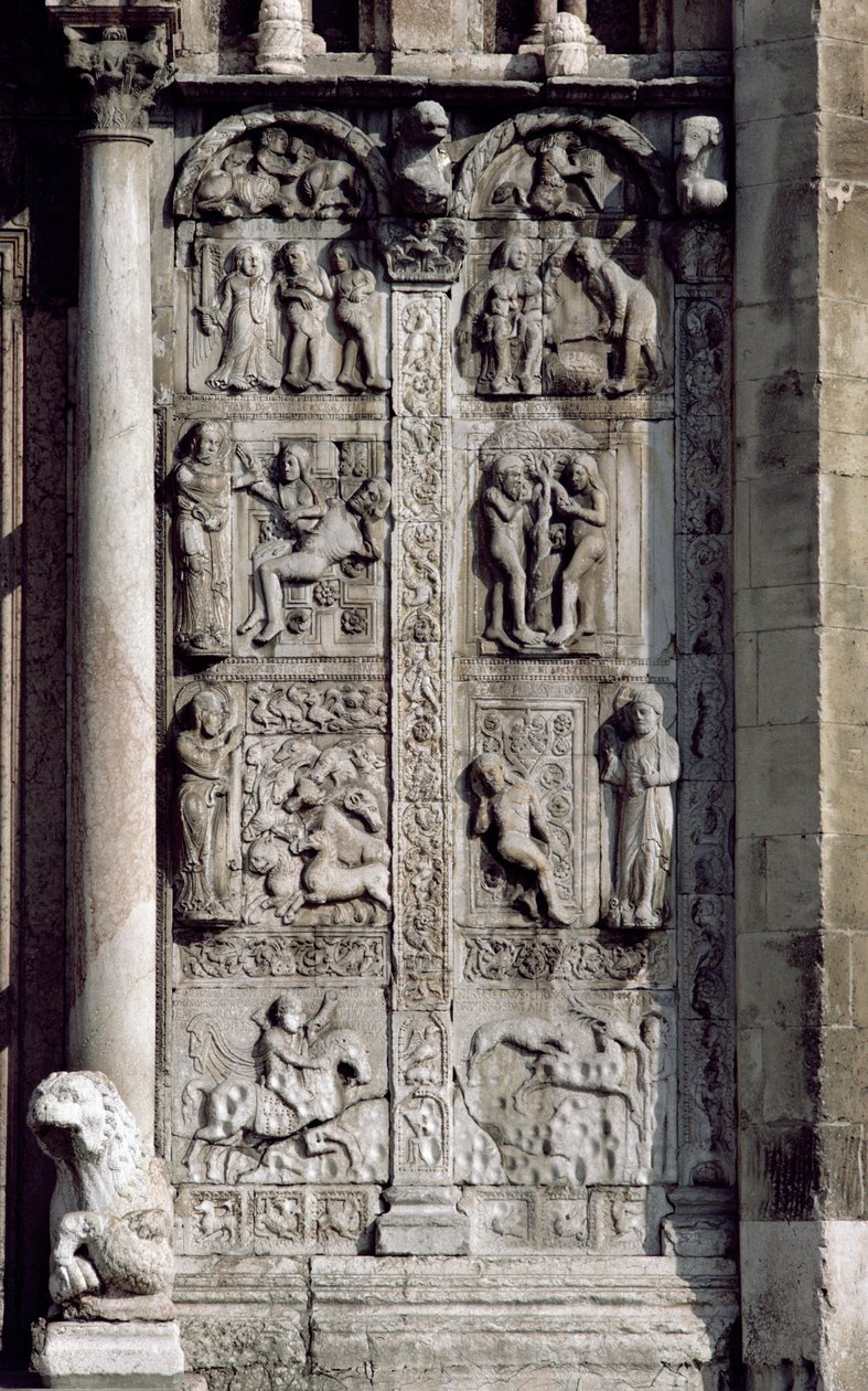 Yksityiskohta länsikuistin eteläsivulta, n.1120-38, kivi ks. 136520 ja 136522. tekijältä Nicholaus