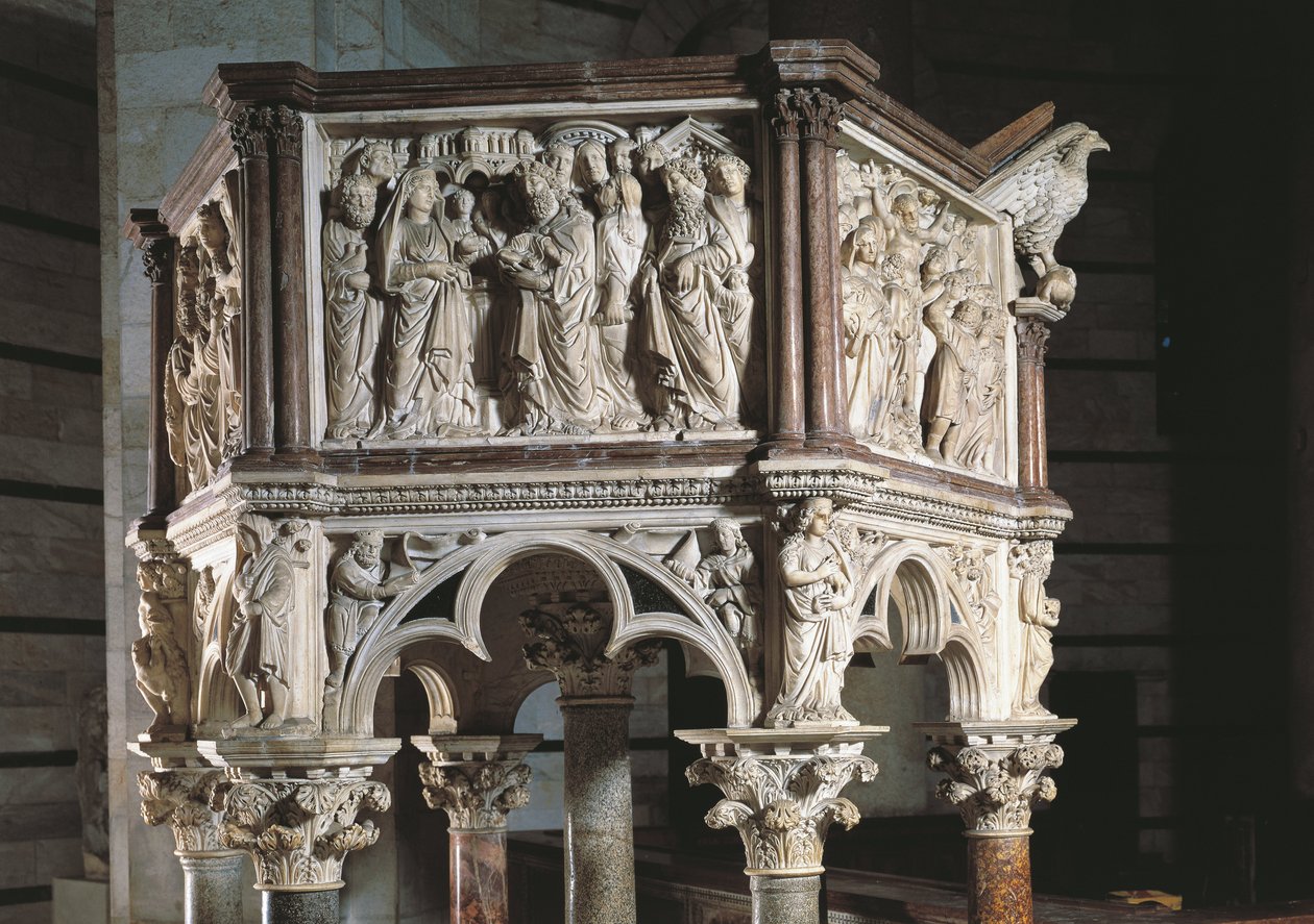 Italia, Toscana, Pisa, Piazza dei Miracoli, Pyhän Johanneksen kastekappeli, Nicola Pisanon saarnatuoli tekijältä Nicola Pisano