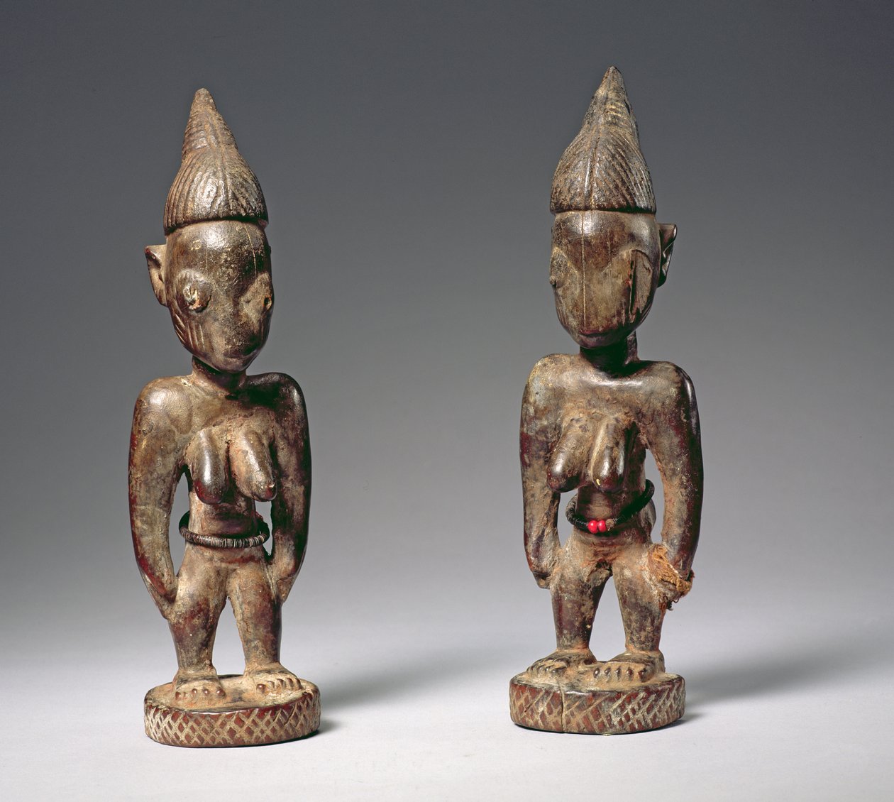 Ere Ibeji Memory Figures, jorubakulttuuri (puu) (katso myös 181682) tekijältä Nigerian