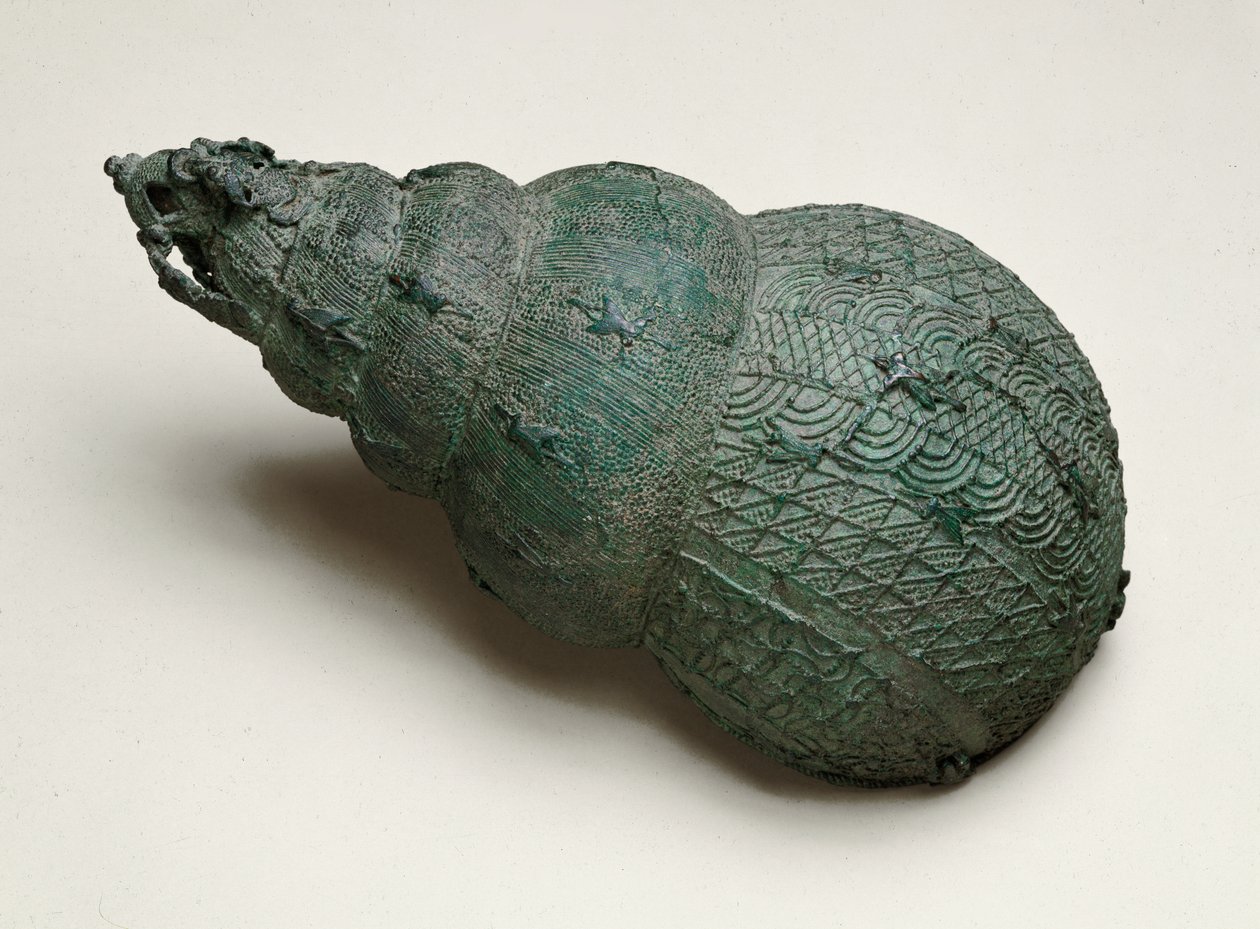 Kuoren muotoinen astia, Igbo-Ukwu, 9.-10. vuosisata (lyijypronssia). tekijältä Nigerian
