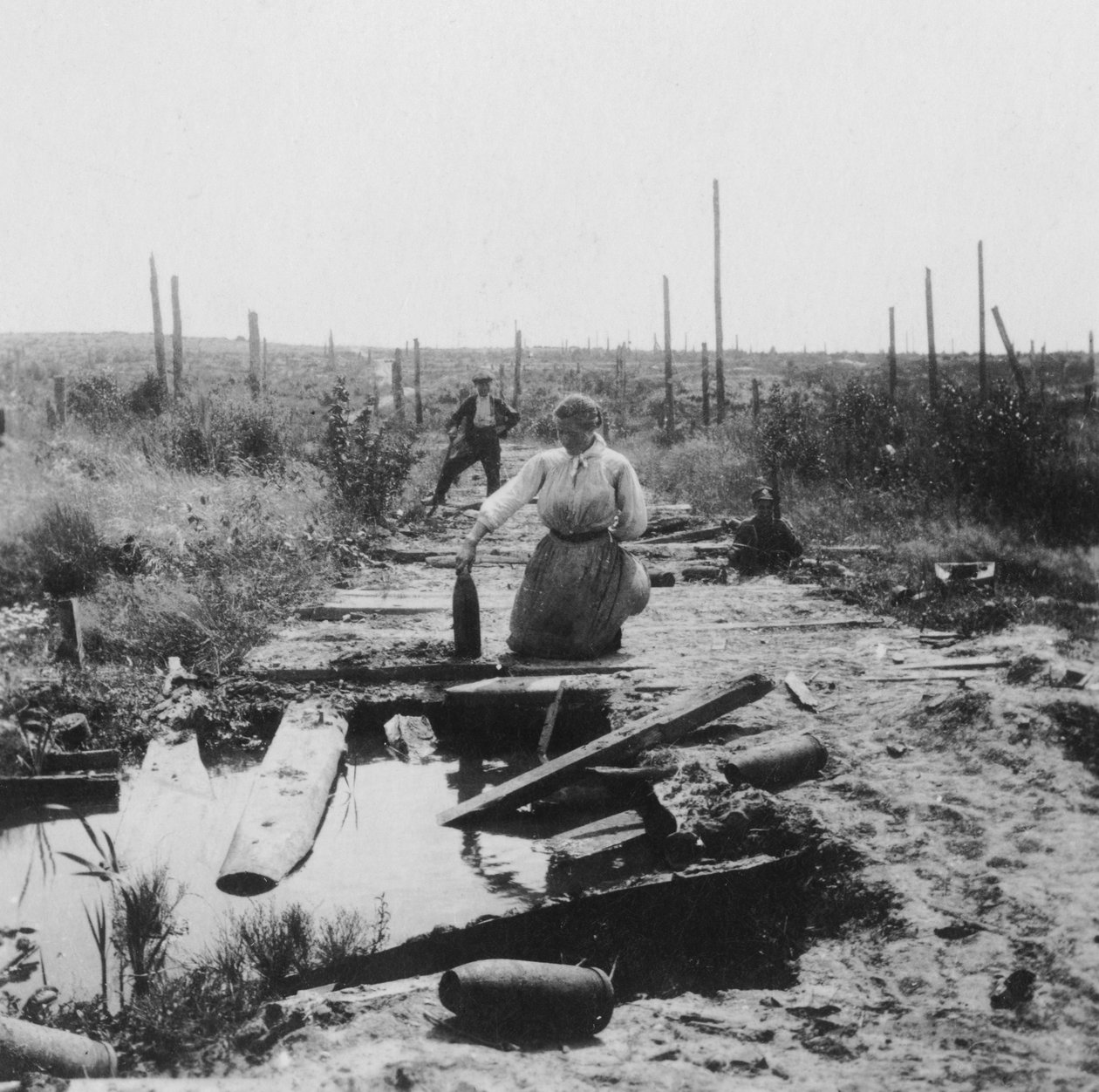 Main Road, Hill 60, Belgia, ensimmäinen maailmansota, c1914-c1918 tekijältä Nightingale and Co
