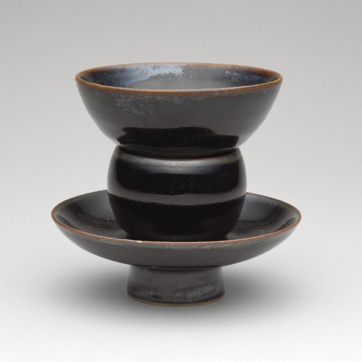 Cup ja Cupstand, Northern Song -dynastia tekijältä Northern Song Dynasty Chinese School