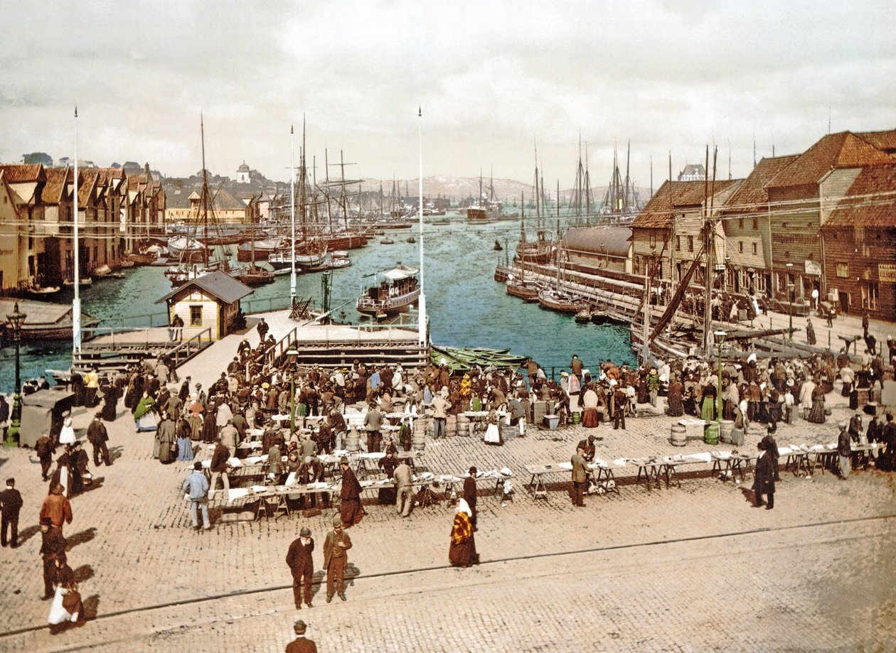 Fisketorget, Bergen, pub. noin 1900 tekijältä Norwegian Photographer