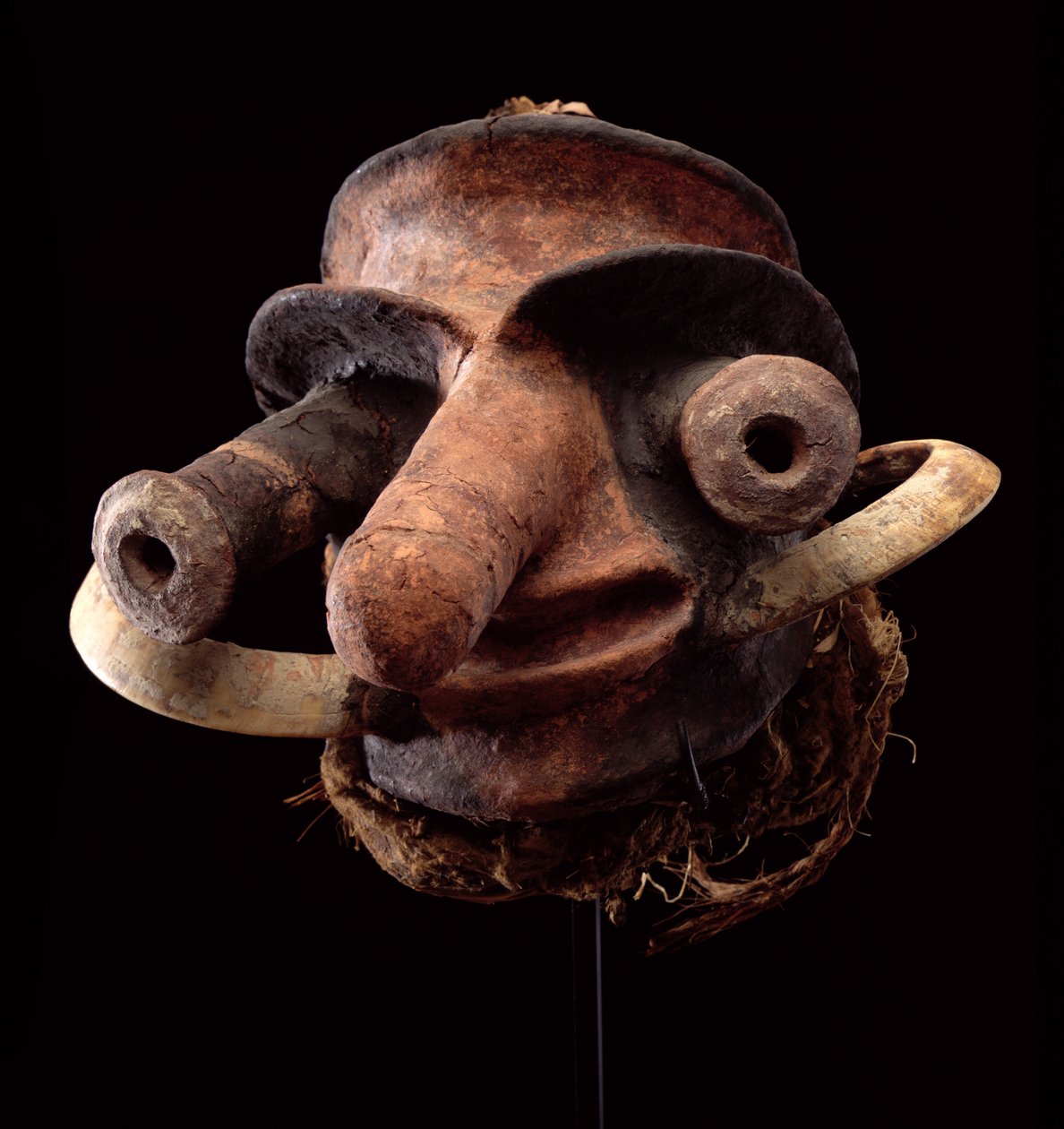 Vanuatu Nukkepää, Malekulan saarelta (aiemmin Uudet Hebridit) Oseania (sekatekniikka) tekijältä Oceanic
