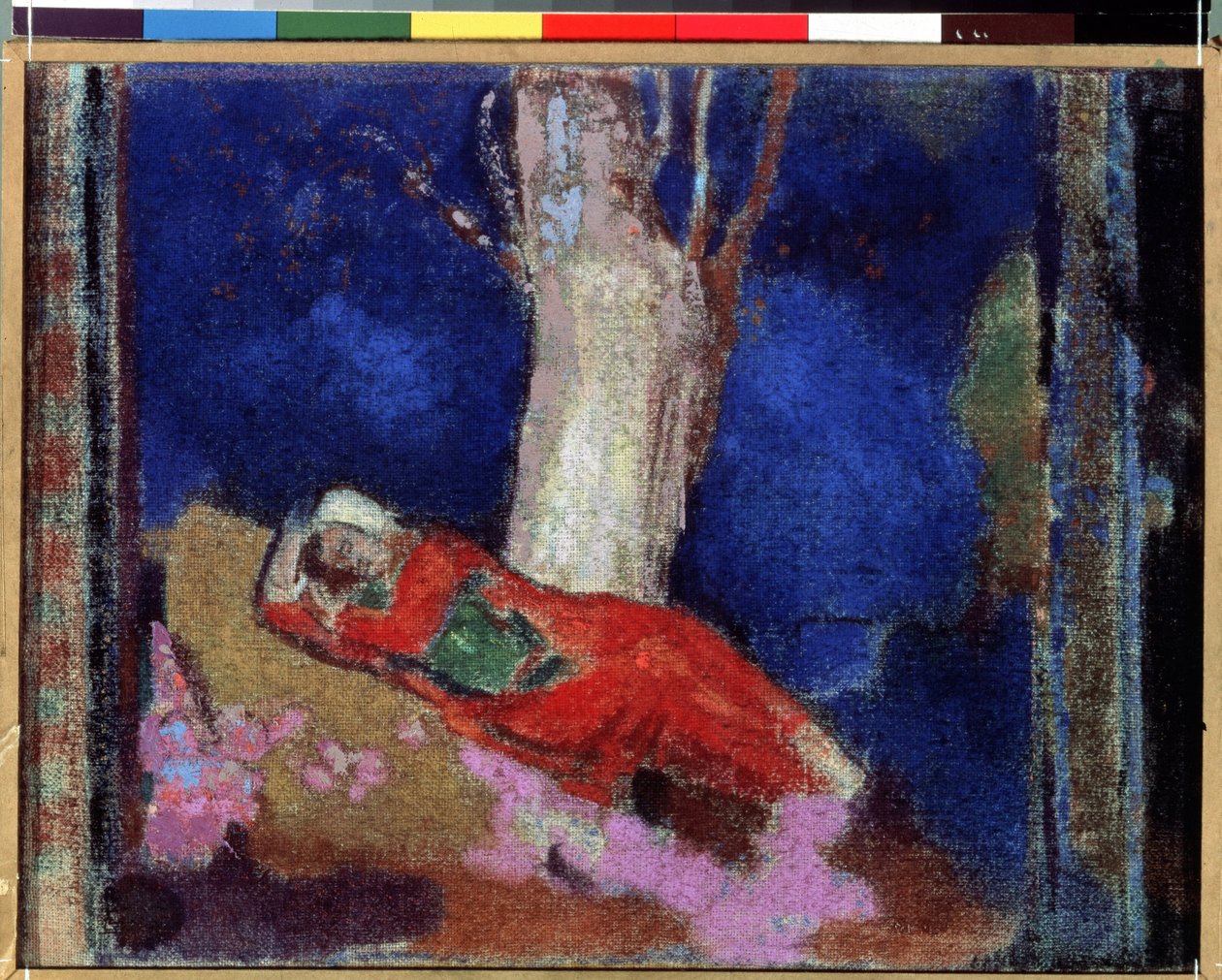""Nuori nainen makaa puun alla"" (A Woman Lieing Under The Tree) Odilon Redonin (1840-1916) maalaus 1900-1901 Guassi ja tempera. Nabis. Eremitaaši, Pietari (Pietari)""Nuori nainen makaa puun alla"" (A Woman Lieing Under The Tree) Odilon Redonin (1840-1916) tekijältä Odilon Redon