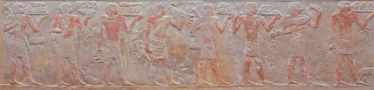 Reliefi uhrinkantajakulkueesta Ny-Ank-Nesutin haudalta, 2575-2134 eKr. (maalattu kalkkikivi) tekijältä Old Kingdom Egyptian