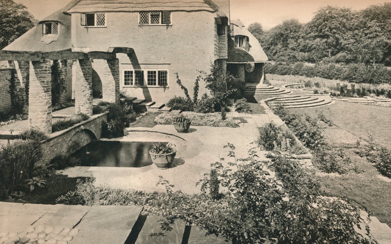 Garden of Wood House Copse, Holmbury St. Mary. Katse itään, vuodelta 1926 tekijältä Oliver Falvey Hill