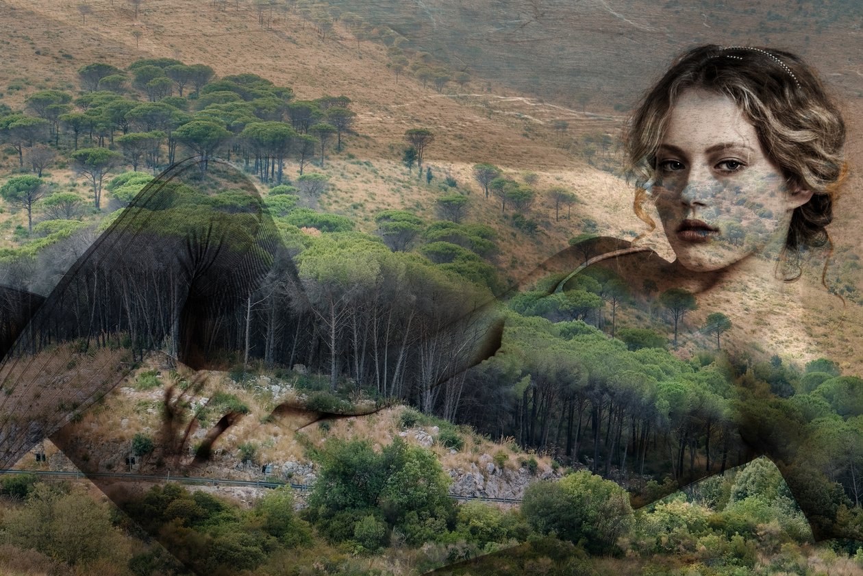 Hennessi Appia, 2023 (digitaalinen sekatekniikka) tekijältä Olivia Gozzano