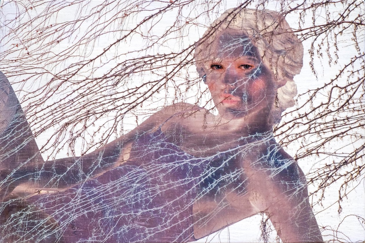 Hennessy, 2020 (sekatekniikka puulle) tekijältä Olivia Gozzano