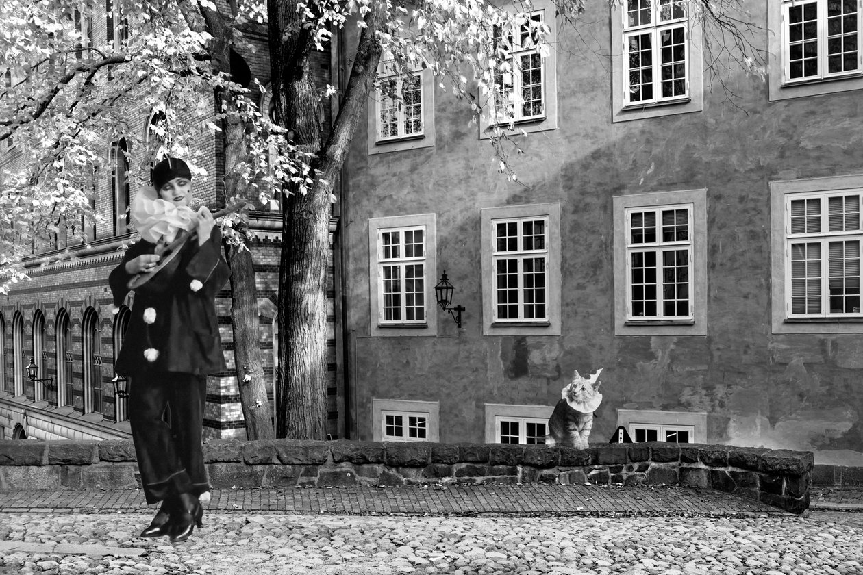 Scena teatrale, 2024 (Digitaalinen sekatekniikka) tekijältä Olivia Gozzano