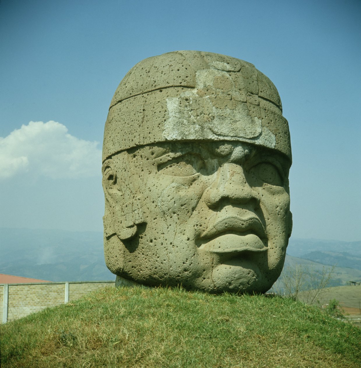 Colossal Head 1 San Lorenzosta, Veracruzista, Meksikosta, esiklassinen (basaltti) tekijältä Olmec