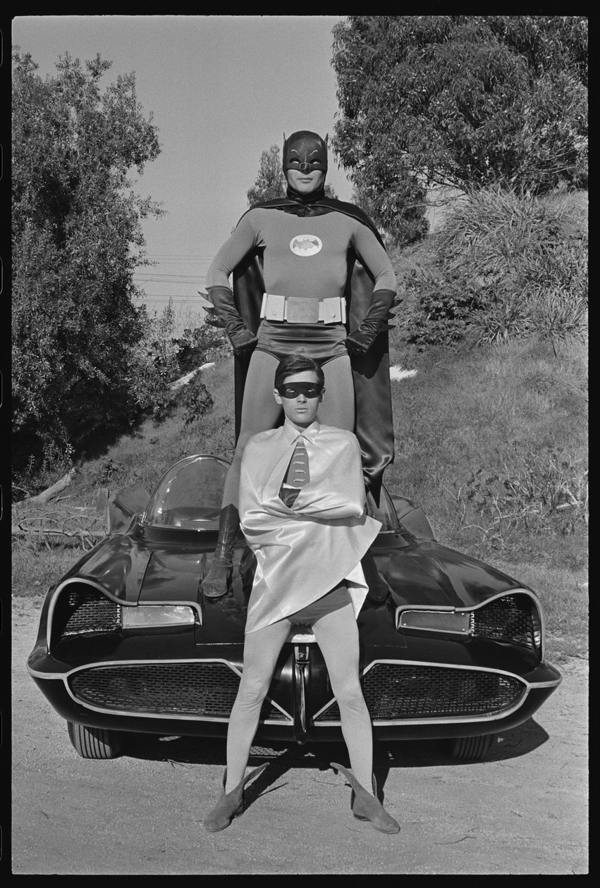 Batman ja Robin ja Batmobile Batman-televisiosarjan kuvauksissa tekijältä Orlando Suero