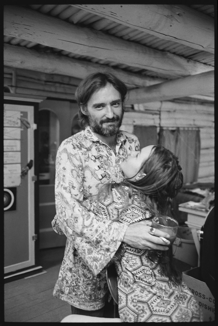 Dennis Hopper ja vaimo Michelle Phillips kotonaan New Mexicossa tekijältä Orlando Suero
