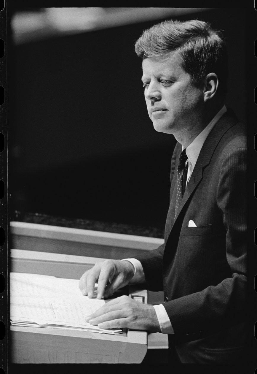 John F. Kennedy puhuu YK:lle tekijältä Orlando Suero