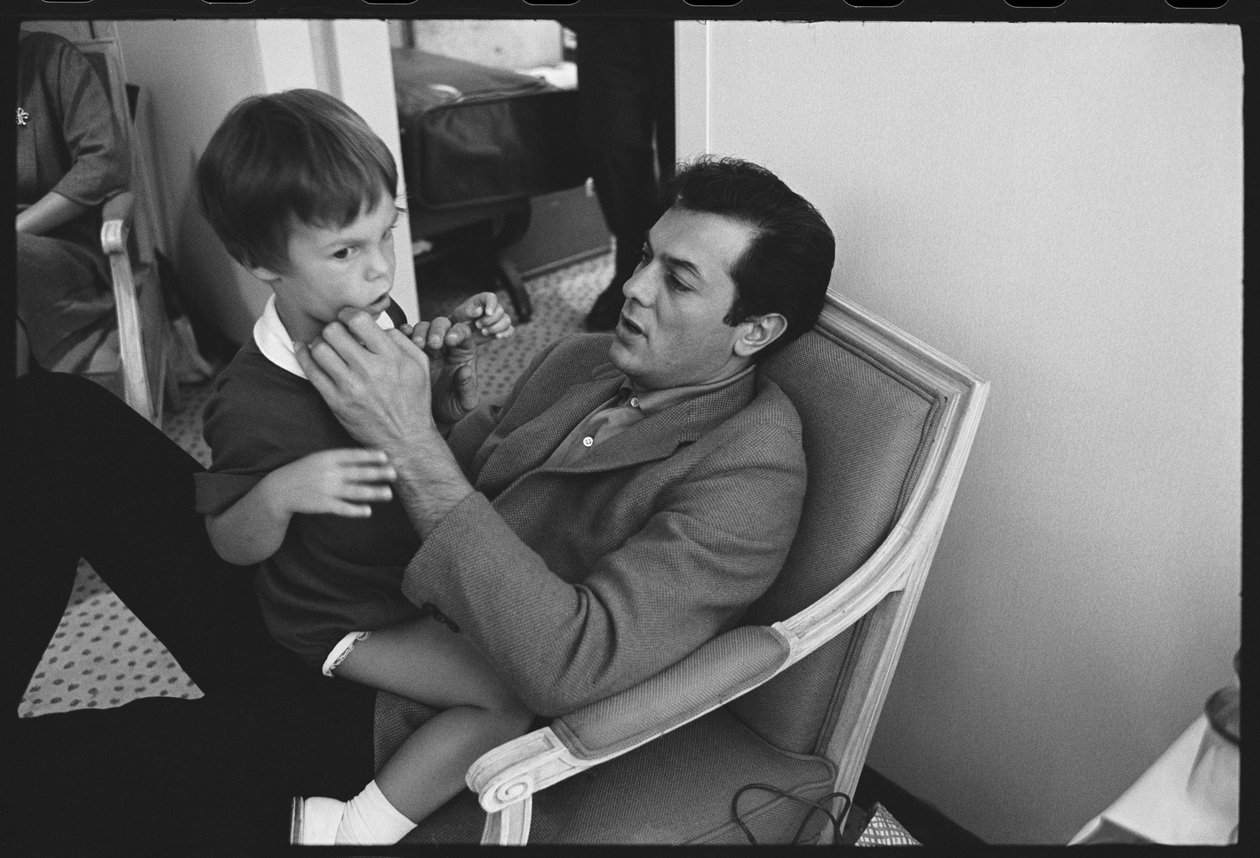 Tony Curtis ja tytär Jamie Lee Curtis tekijältä Orlando Suero