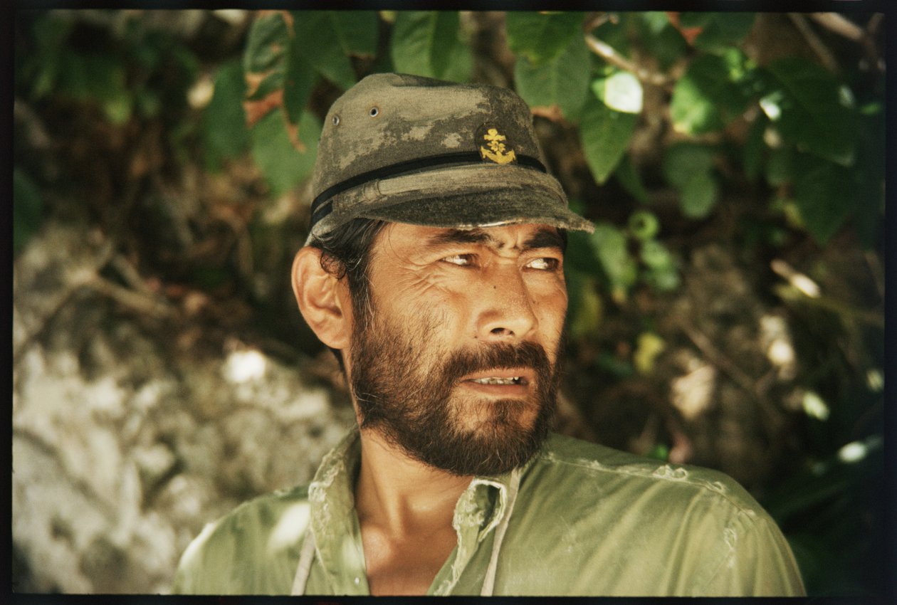 Toshiro Mifune elokuvan "Hell in the Pacific" kuvauksissa tekijältä Orlando Suero