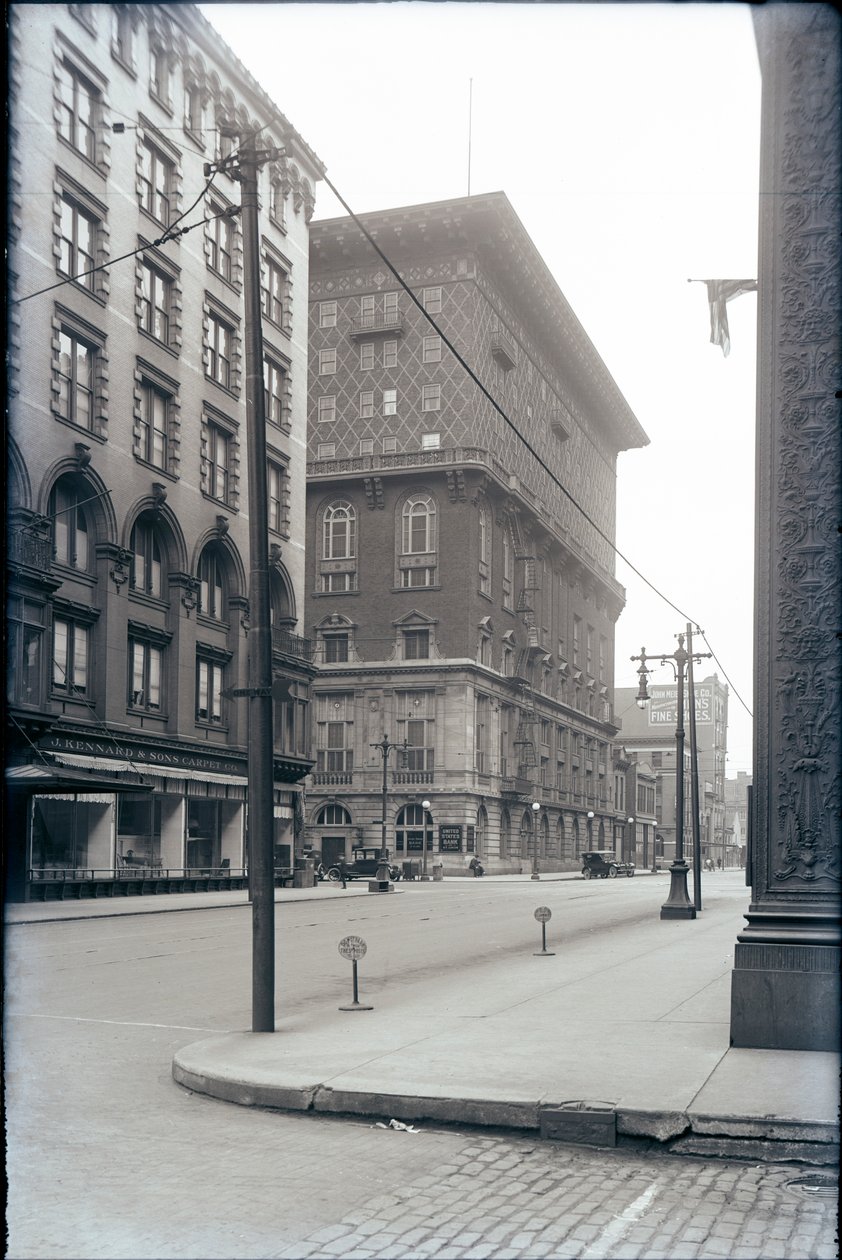 Missourin urheiluseura, Fourth Streetiltä. Toukokuu 1921 tekijältä Oscar C. Kuehn