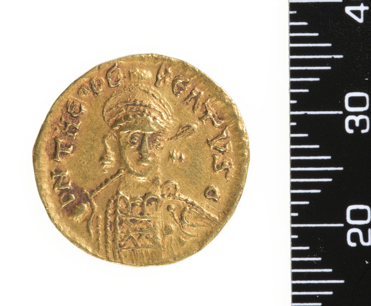 Kolikko (kääntöpuoli) n. 534-548 (kulta) tekijältä Ostrogothic Ostrogothic